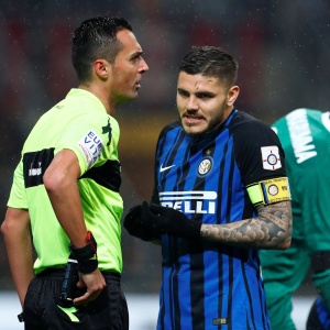 Gol de Icardi foi anulado após VAR ser acionado. Arbitragem na Itália tem sido criticada após adoção do sistema eletrônico no campeonato local - REUTERS/Alessandro Garofalo