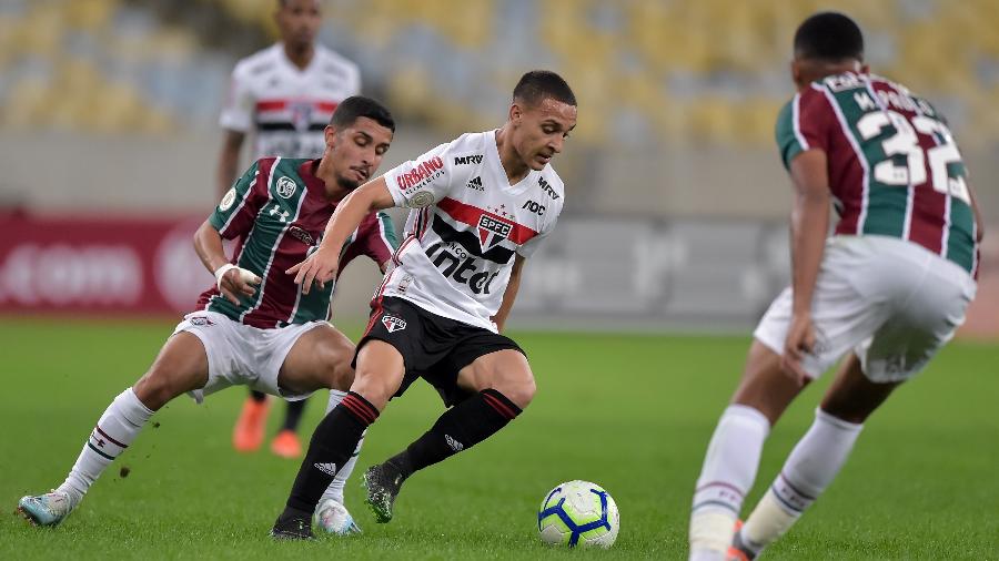 Antony, jogador do São Paulo, durante partida contra o Fluminense pelo Campeonato Brasileiro -  Thiago Ribeiro/AGIF