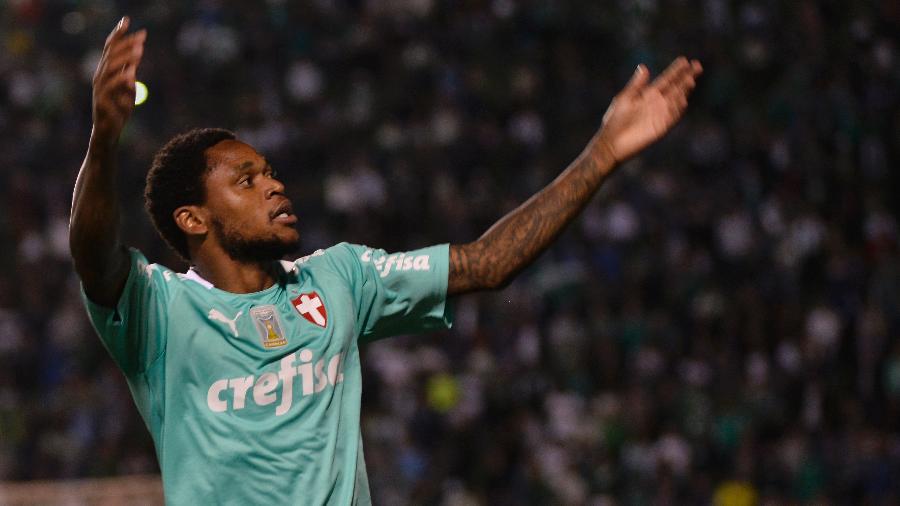 Luiz Adriano comemora gol do Palmeiras contra o CSA - Bruno Ulivieri/AGIF
