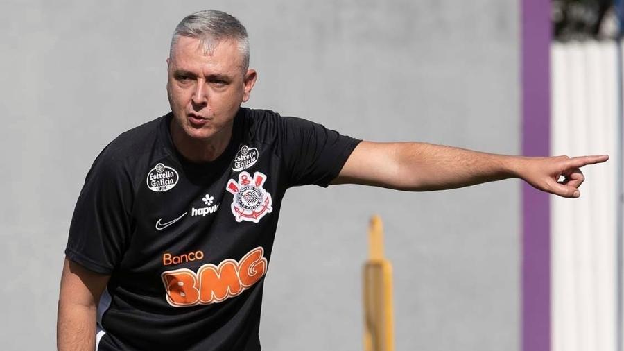 Tiago Nunes comanda treino no Corinthians no CT Joaquim Grava em janeiro deste ano - Daniel Augusto Jr/Agência Corinthians