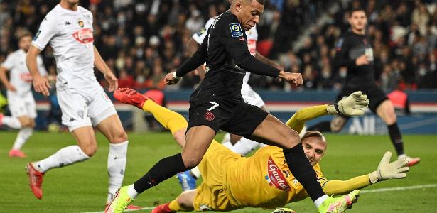 Mbappé sauve et le PSG bat Angers lors de son retour en Championnat de France