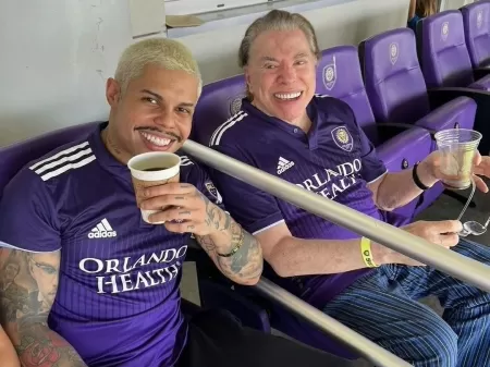 MC Lan e Silvio Santos em camarote do Orlando City Stadium; Pato fez seu primeiro gol pelo clube - Reproduo/Instagram