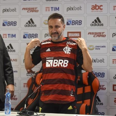 Vítor Pereira foi apresentado como novo treinador do Flamengo - Foto: Marcelo Cortes/Flamengo
