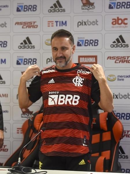 Vítor Pereira foi apresentado como novo treinador do Flamengo - Foto: Marcelo Cortes/Flamengo