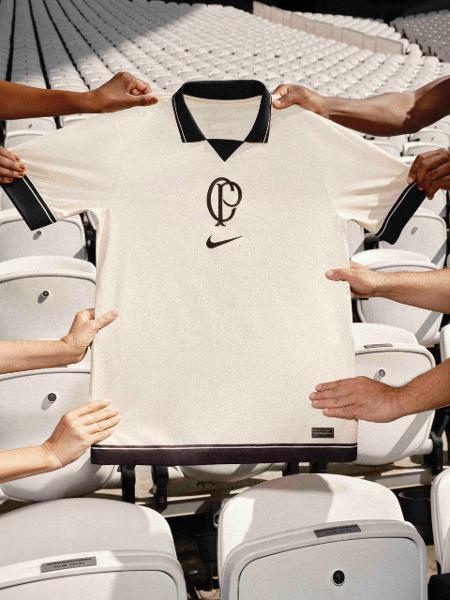 Camisa vencedora do concurso do Corinthians é exibida em jogo - Divulgação