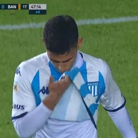 Matías Rojas, do Racing, desperdiçou um pênalti na partida contra o Banfield, pelo Campeonato Argentino - Reprodução