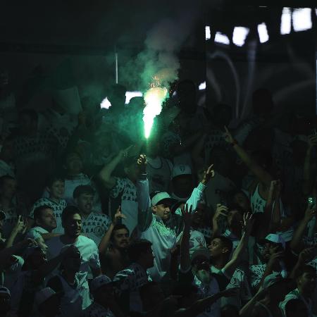 Festa da torcida do Palmeiras antes do jogo contra o Boca, no Allianz Parque, pela semi da Libertadores
