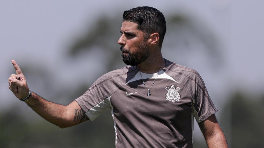 António Oliveira vai comandar o Timão neste domingo - Rodrigo Coca/Ag. Corinthians