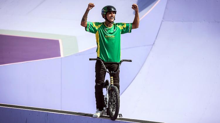 Gustavo Bala Loka avançou às finais do ciclismo BMX nas Olimpíadas de Paris