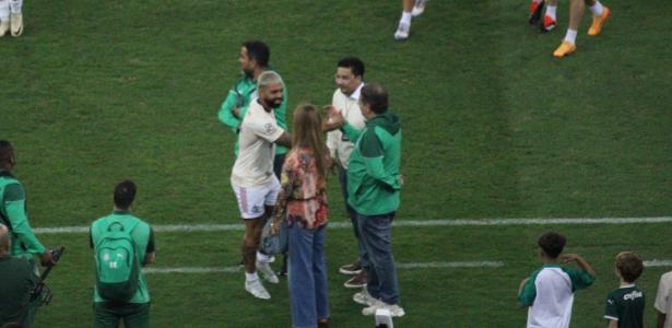 Fla: Vice brinca com beijo de Gabigol e Leila em atualização sobre Claudinho.