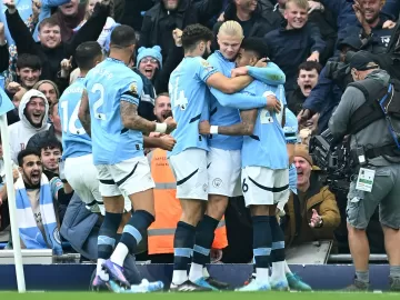 Haaland faz gol 100, mas City tem de buscar empate no fim contra o Arsenal