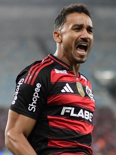 Zagueiro brasileiro Danilo é um dos oito convocados do Flamengo nesta Data Fifa Zagueiro brasileiro Danilo é um dos oito convocados do Flamengo nesta Data Fifa
