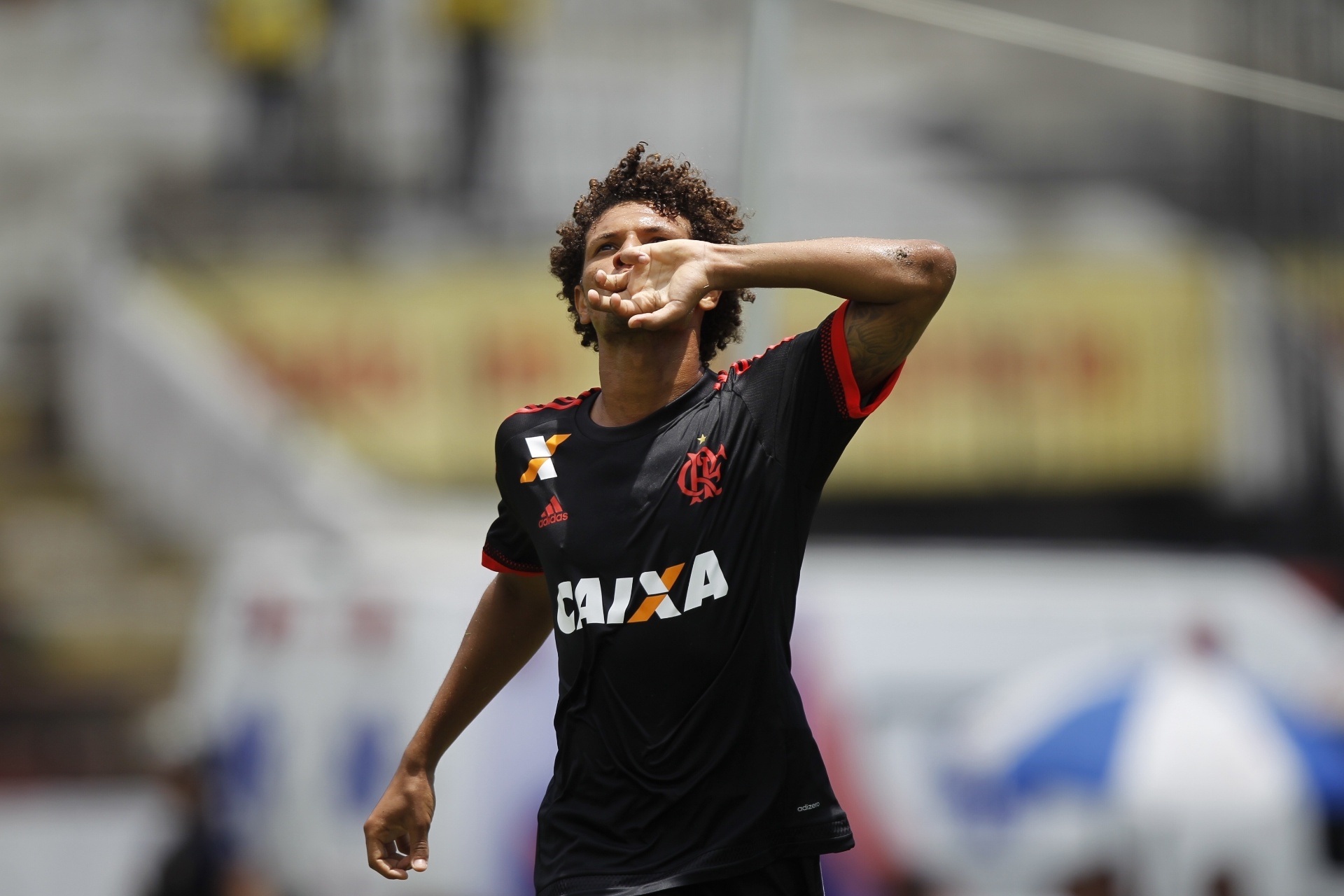 Willian Arão comemora gol do Flamengo contra o Santa Cruz no Arruda - Gilvan de Souza / Flamengo