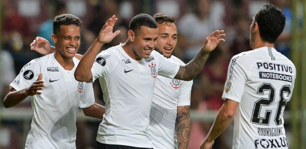 Lateral Sidcley disputou 27 partidas com a camisa do Corinthians e marcou três gols - Luis Robayo/AFP