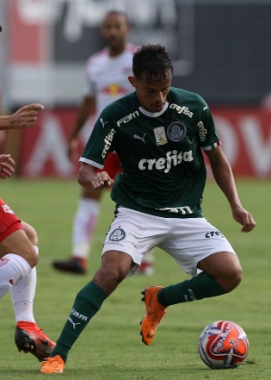 Meia Gustavo Scarpa está recuperado de uma pancada no tornozelo esquerdo - Cesar Greco/Ag. Palmeiras