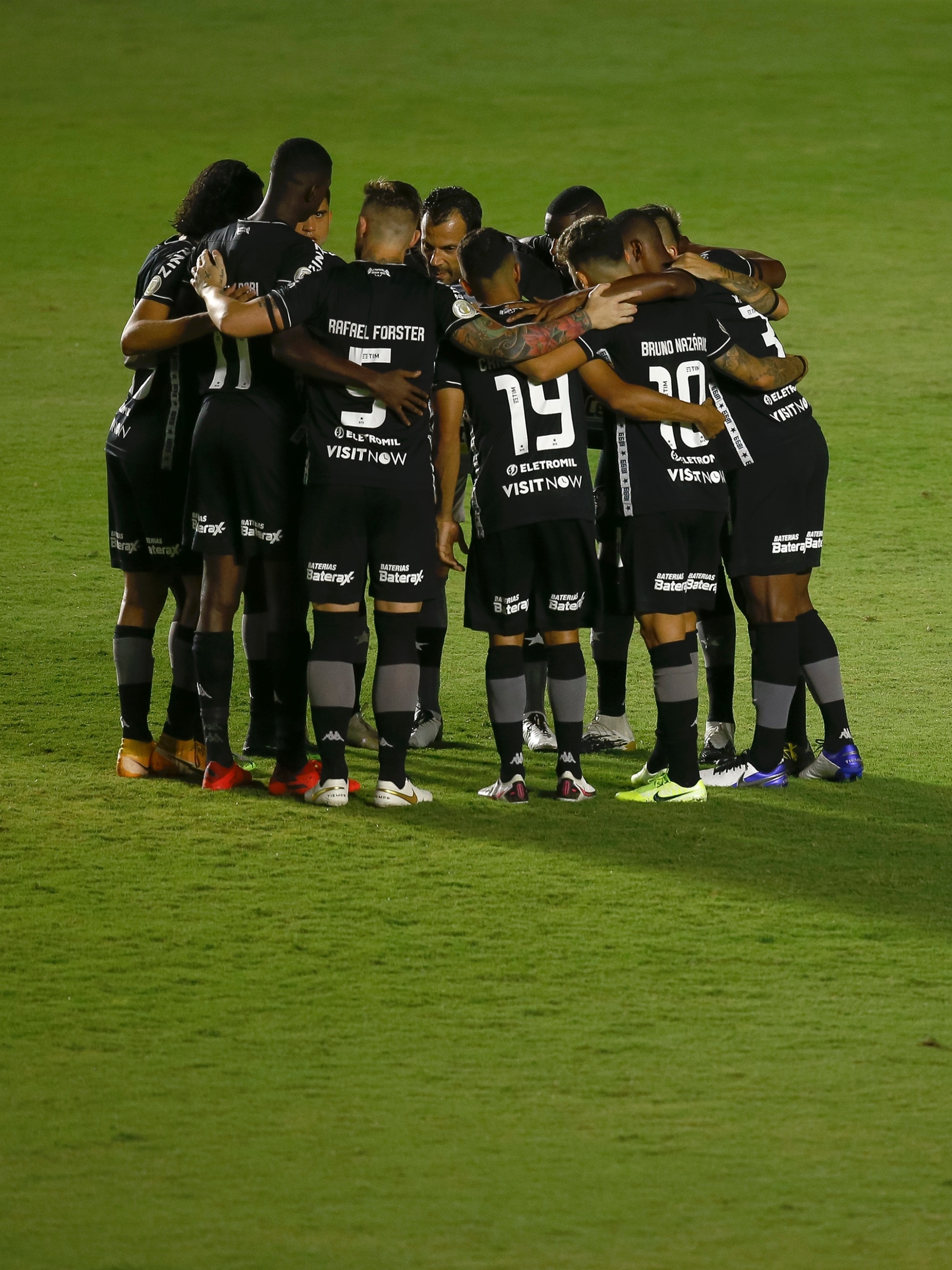 Botafogo perde para o Sport e está rebaixado para a Série B do Brasileirão