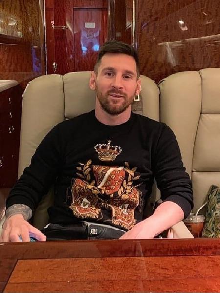 Messi en su avión privado - cría - cría