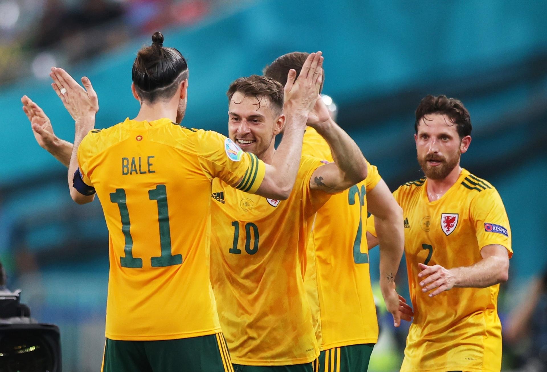 Eurocopa Bale Isola Penalti Mas Pais De Gales Vence Turquia Por 2x0
