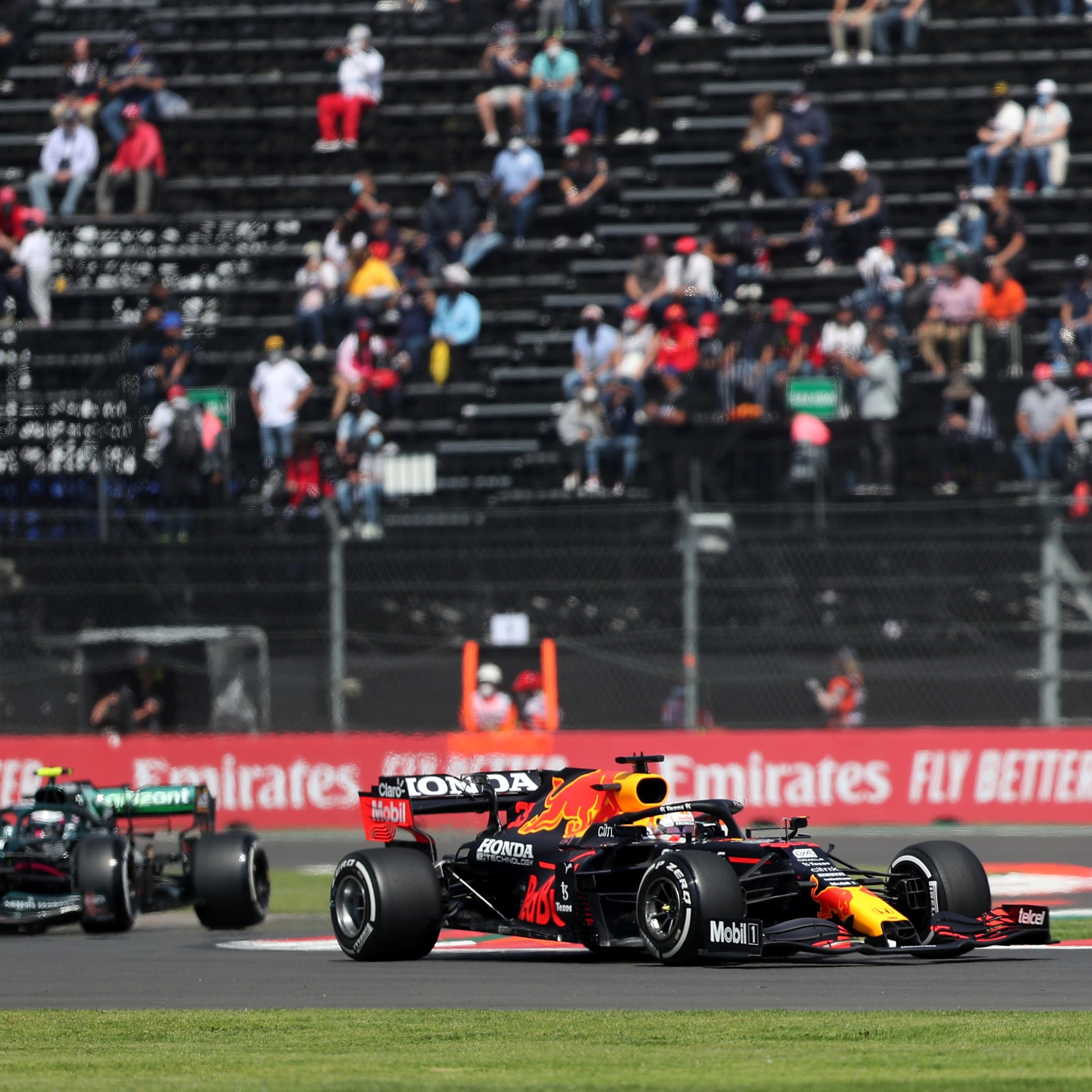 F1: Verstappen lidera primeiro treino do GP do México