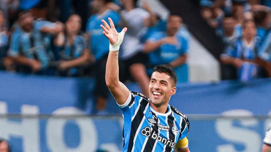 Suárez celebra seu gol pelo Grêmio contra o Vasco no Campeonato Brasileiro