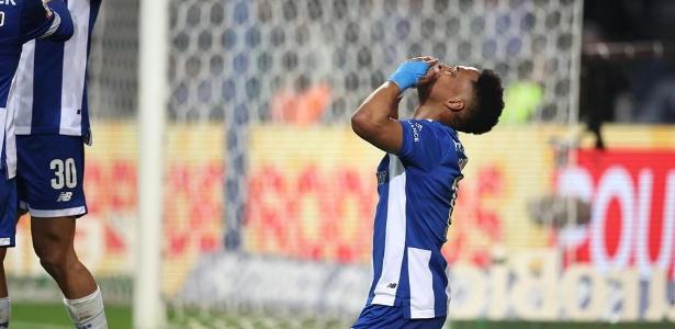 Reforço de Wendell para a posição mais carente do Corinthians, afirma Vitão.
