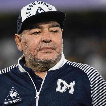 Diego Maradona em 2020, quando foi técnico do Gimnasia y Esgrima