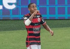 Flamengo, de Lorran, vence um Corinthians inexistente no ataque