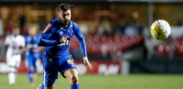 Fã de rock e tatuagens, Sóbis é um líder fora dos padrões no Cruzeiro