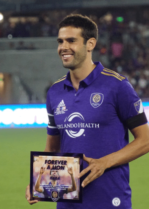 Kaká recebeu uma placa antes da partida - Orlando City/Divulgação