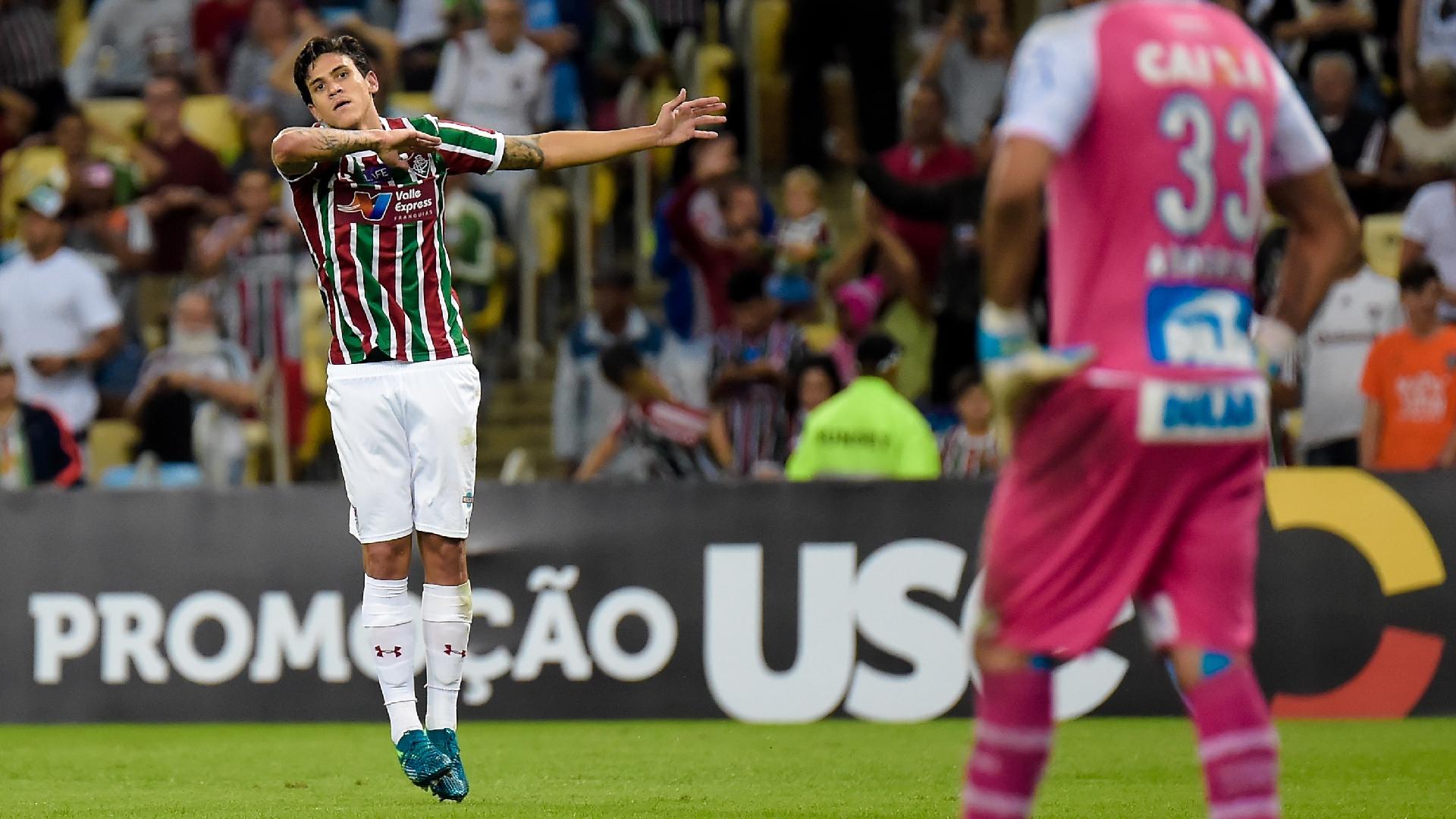 Pedro comemora gol do Fluminense contra o Bahia
