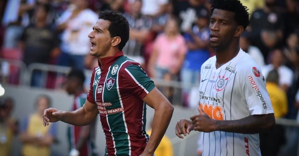 Ganso comemora gol do Fluminense contra o Corinthians