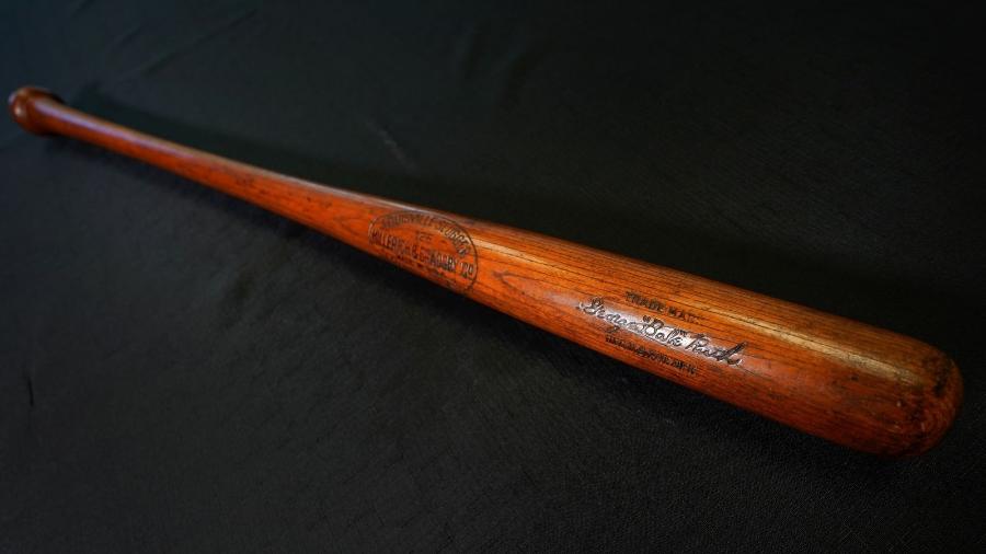Taco de beisebol usado pelo ex-jogador Babe Ruth em seu 500º home run - Divulgação