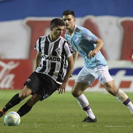 Lateral brigará pela posição de titular com Fernando após Marcinho se lesionar com gravidade - Divulgação/Montevideo Wanderers