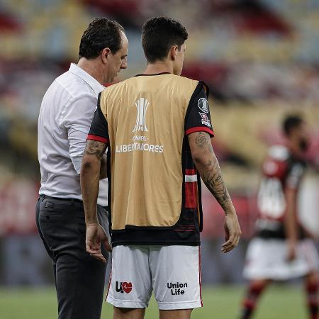 Rogério Ceni conversa com Pedro - André Mourão/Foto FC/UOL