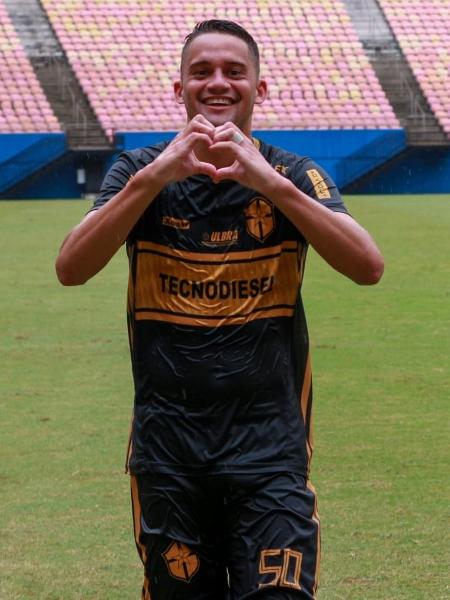 Emerson Bacas, meio-campista do Fast Clube  - Adilson Nascimento/ASCOM FAST CLUBE