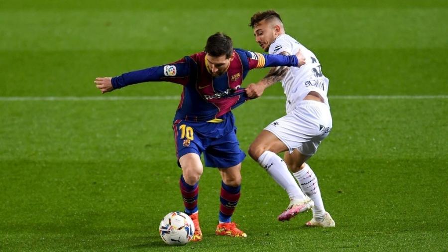 Barcelona e Huesca se enfrentam pelo Campeonato Espanhol - David Ramos/Getty Images