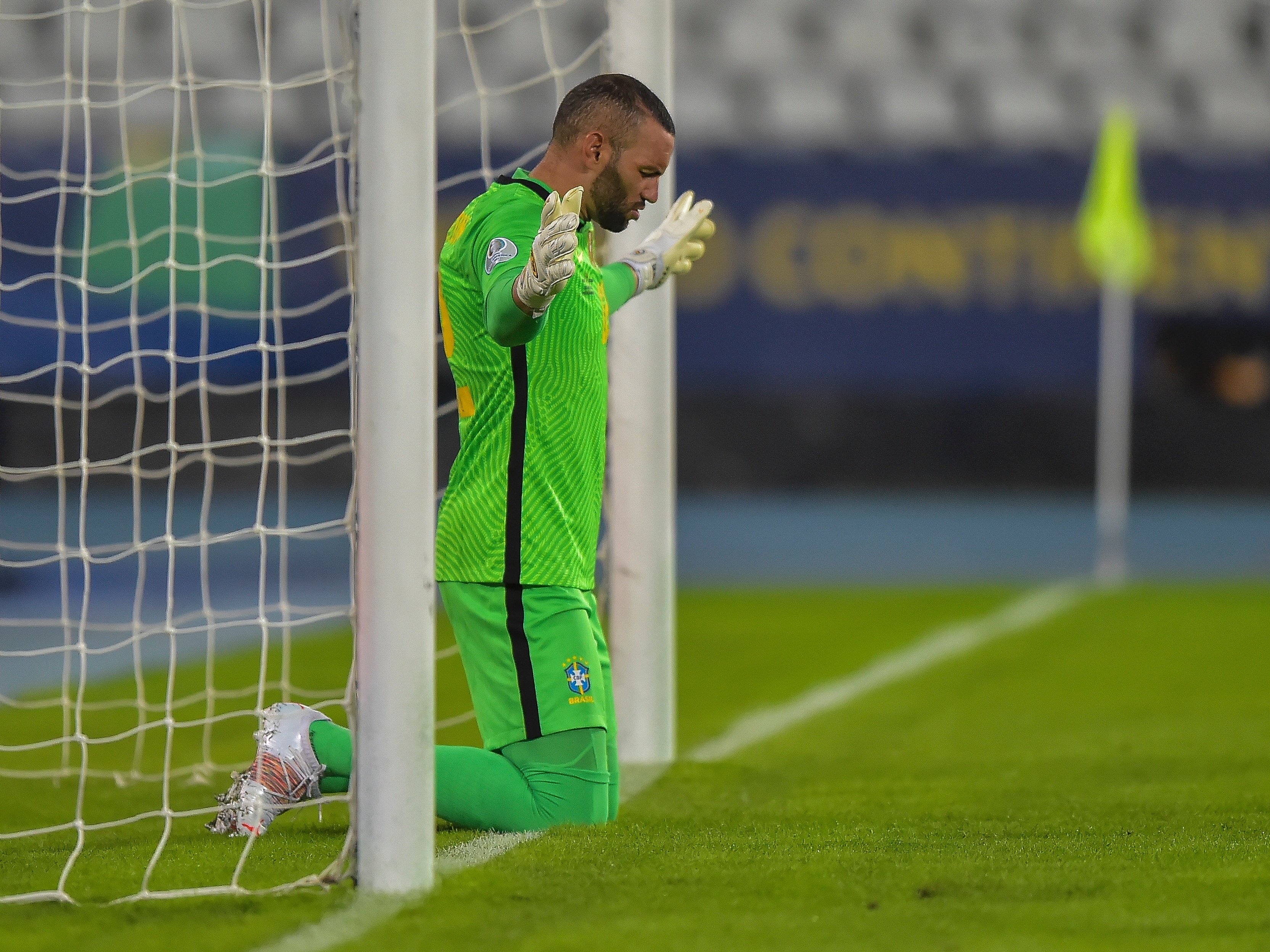 Everson x Weverton: quem foi melhor em disputas por pênaltis?