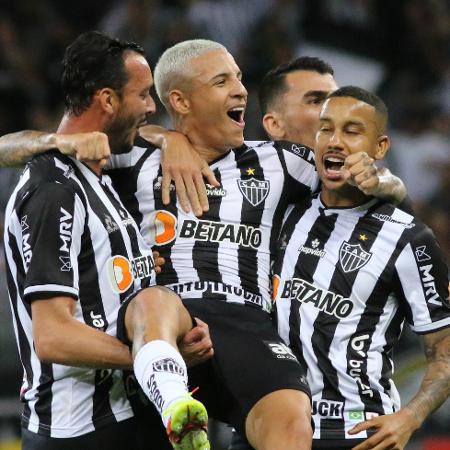 Jogadores do Atlético-MG comemoram gol de Guilherme Arana contra o Fortaleza na Copa do Brasil - Fernando Moreno/AGIF