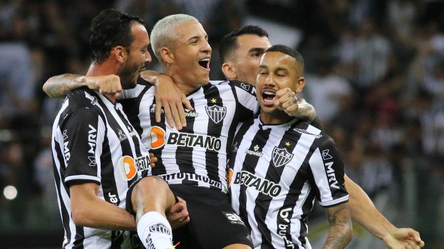 Jogadores do Atlético-MG comemoram gol de Guilherme Arana contra o Fortaleza na Copa do Brasil - Fernando Moreno/AGIF