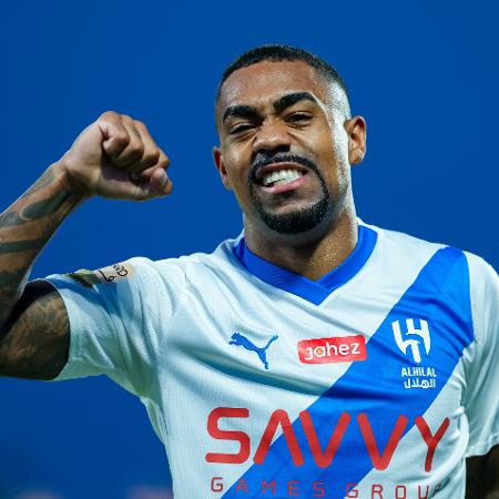 Malcom comemora gol do Al-Hilal contra o Damac no Campeonato Saudita