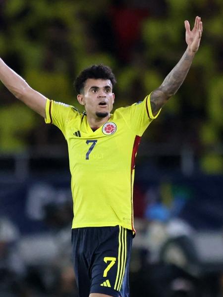 Luis Diaz, da Colômbia, comemora seu gol sobre o Brasil, nas Eliminatórias