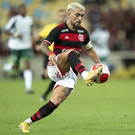 Arrascaeta em ação durante Flamengo x Boavista, confronto do Campeonato Carioca