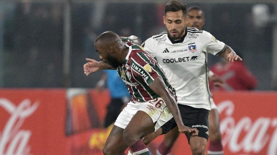 Manoel, do Fluminense, em ação cotra o Colo-Colo, pela Libertadores
