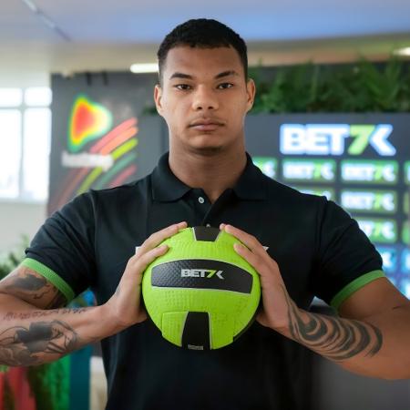 Darlan Souza, do vôlei, é patrocinado pela plataforma de apostas esportivas Bet7K