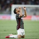 Fluminense desfila outra vez no Maracan&atilde; em noite dos 300 jogos de Ganso