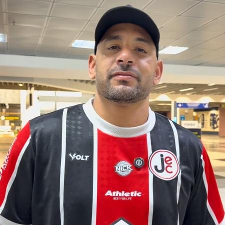 Diego Souza, ex-atacante, é o novo técnico do Joinville
