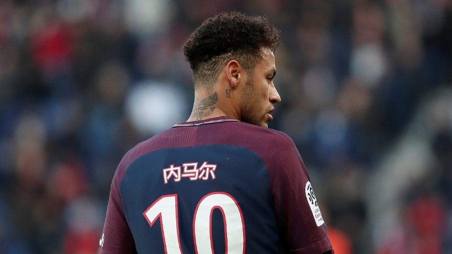 Neymar em ação pelo PSG contra o Strasbourg - BENOIT TESSIER/REUTERS