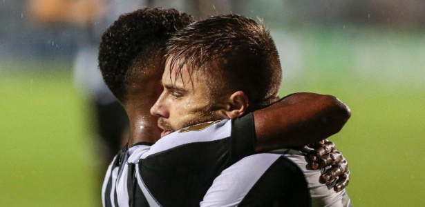 Além de Vanderlei, Sasha brilhou em contra-ataque letal no gol do Santos na Argentina - Ale Cabral/AGIF
