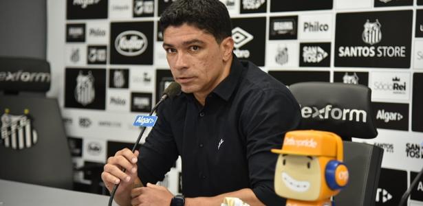 Ídolo do Santos vê evolução com Vojvoda e torce por recuperação de Neymar