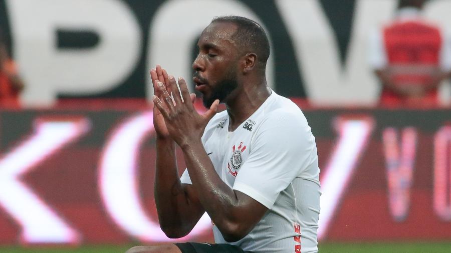 Manoel está emprestado pelo Cruzeiro, mas time paranaense detém 70% de seus direitos econômicos - Marcello Zambrana/AGIF